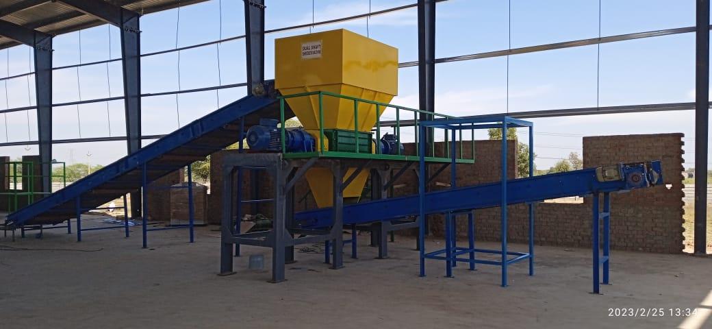SHREDDER MACHINE