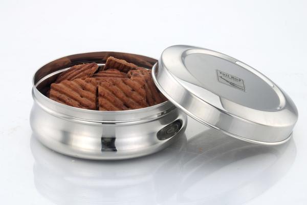 A steel tiffin box is a type of lunchbox made of stainless steel material. It usually has multiple compartments to store different types of food items such as rice, vegetables, curry, and snacks. Steel tiffin boxes are popular in many countries, including India, where they are commonly used to pack homemade meals for school, work, or travel. Some advantages of using steel tiffin boxes are that they are durable, easy to clean, and reusable. Additionally, using a steel tiffin box is an eco-friendly option compared to disposable plastic containers or paper bags. However, it's important to ensure that the steel tiffin box is food-grade quality and safe for storing and carrying food items.