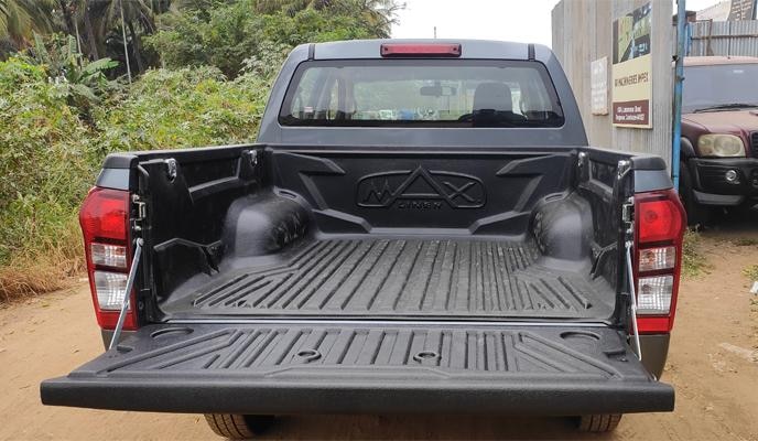 Isuzu Bed Liner