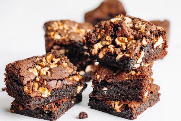 Eggless Walnut Brownie