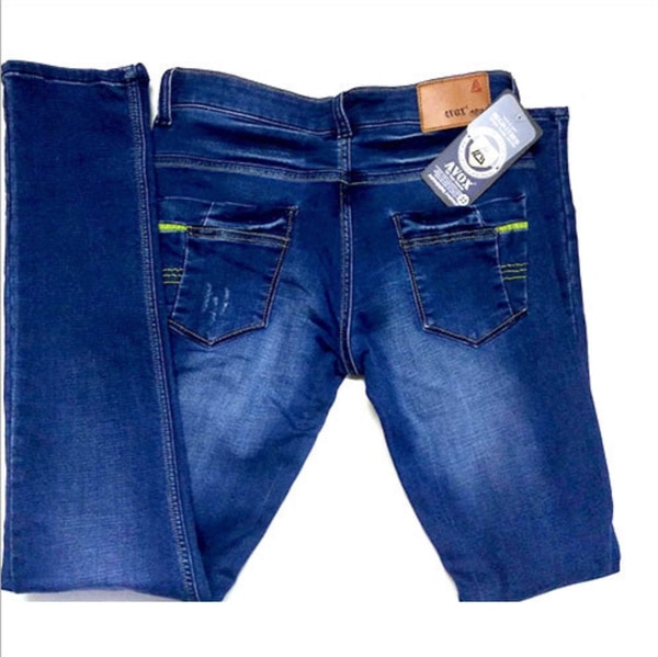 Backed by a team of adroit professionals, we are actively engaged in supplying a wide range of Mens Straight Fit Jeans. Straight fit jeans are made using high-quality stitching materials that provide an ultra-comfort and plush feeling throughout the day. The offered garments are designed using moisture-wicking technology that helps maintain body temperature. Due to their stylish design and appearance, we are seeing a huge demand for the Mens Straight Fit Jeans in the marketplace.