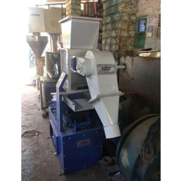 Agricultural DestonerThis destoner is manufactured in compliance with set industrial norms using high grade mild steel and aluminum. This machine is used mills to remove stones from flour, seeds and rice. We check this machine on construction and performance parameters to provide a flawless range to clients. Also, we offer this Agricultural Destoner at market leading prices.Agricultural Destoner MachineAgricultural Destoner Machines Near Me#agridestonermachinemanufacturernearme#agridestonermachinenearme#agrimanufacturerincoimbatore#agridestonermachinesincoimbatore#agridestonermachinesinerode