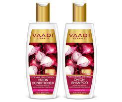 This superbly effective hairfall control shampoo is infused with red onion extract with antioxidant properties that nourish the scalp and roots while rejuvenating weakened hair shaft. Presence of Keratin and Panthenol ensures that scalp and hair remain conditioned and helps make hair look healthy and lustrous with each use.This gentle, yet powerful anti-oxidant rich Red Onion extract hair conditioner seals moisture into the hair strands and makes hair supremely soft, smooth, and manageable. It helps to minimize hair breakage, tangles, and excessive hair fall.