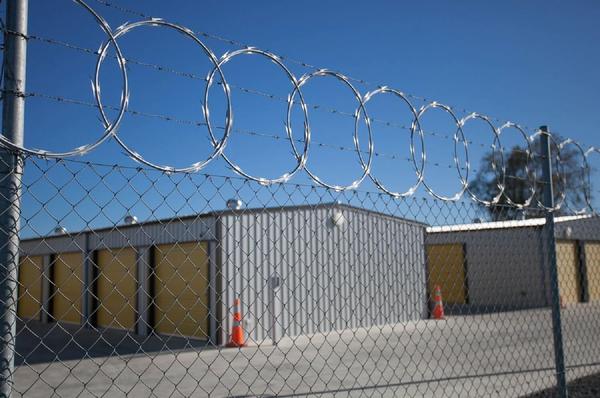 Flat Wrap, Razor Wire, Continues loops (Roll) Individual rings clipped together. Saves on labor and time in comparison to single rings.Complies to WATER CORP AND WESTERN POWER SPECIFICATIONS550mm DiameterShort Barb, Galvanised Steel, 100 Loops per PackLength per pack 27.5m @ 275mm centres, Weight 17 kg,We are manufacturing Flat Wrap Razor Wire as it saves labour and cost due to its standalone fencing or amalgamated with  chain link, Brick wall and WiremeshFlat Wrap is erected using Single Strand Razor Wire Which is then clipped to create flat and straight Razor fence barrier.