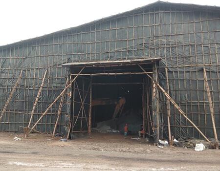 Hybrid Sheds combine the sturdiness and space-efficiency of MS Widespan sheds and cost-efficiency of Temporary Storage Shed, and are used for temporary storage of bulk raw materials and finished goods. These sheds are meticulously planned and erected by our team of experts who consider the nature of goods to be stored as well as the landscape of the surrounding area.