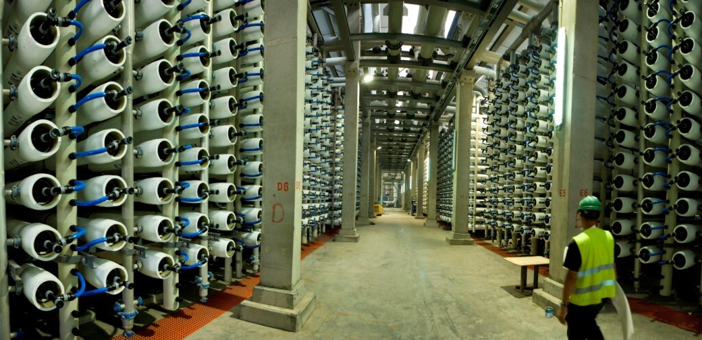 We manufacture, assemble and customize the RO plants starting from 80 lph up to 5000 lph. The unit can be designed both in FRP and SS