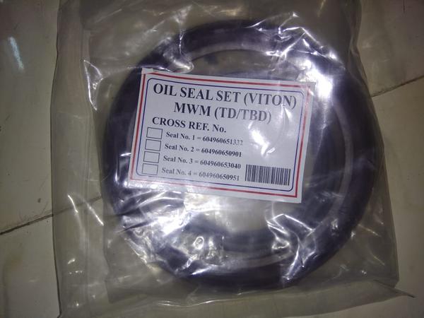  SET OF OIL SEAL 