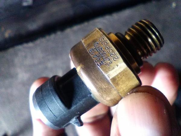 PRESSURE TRANSDUCER 