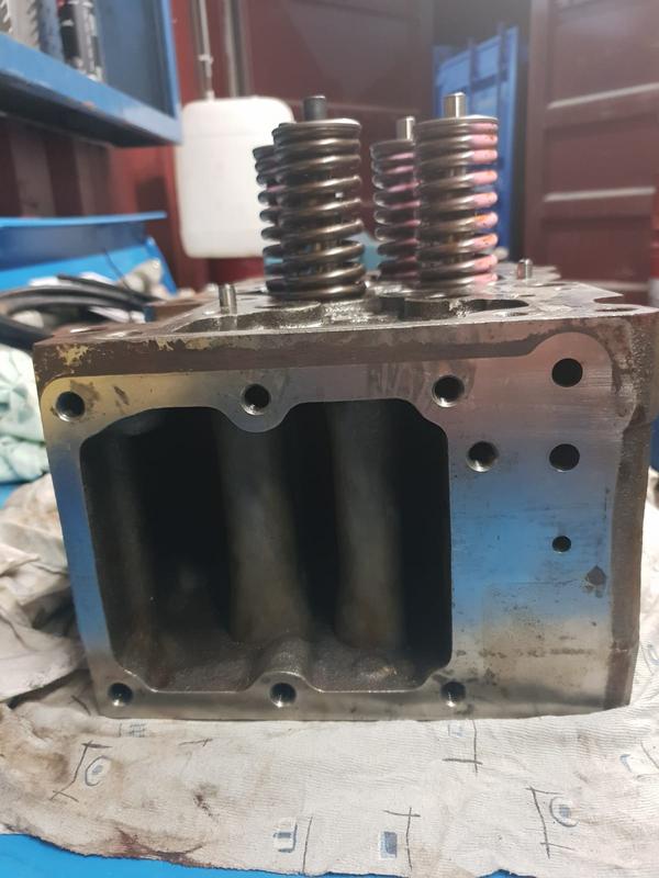 CYLINDER HEAD ASSY