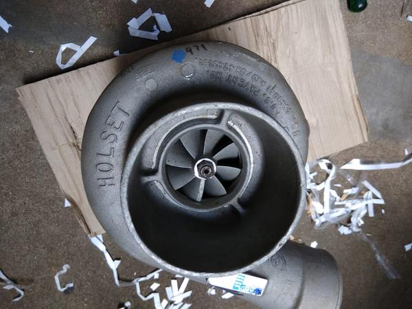 TURBO CHARGER / Make :CUMMINS / Model :NTA 855 / HOLSET MAKE / Model : BHT3 B / Serial Number : 061128072 / Assy : 3529035 /