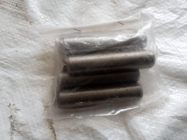 PISTON/VALVE GUIDE MODEL: 3KSWTC105, MAKE: KIRLOSKAR BLISS -