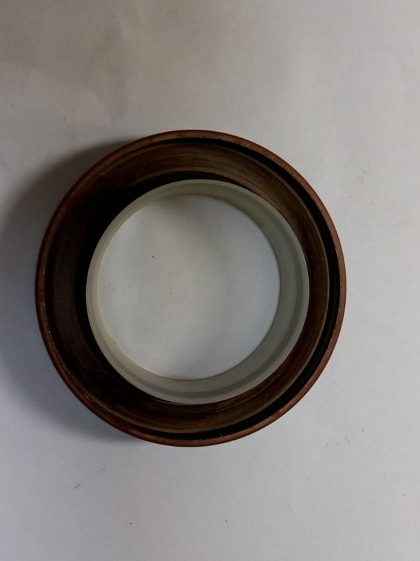 ACC DRIVE SEAL / Make : Cummins / Model : N743 L / (Compressor Application) / Part Number : 3004316 / Inner Dia : 5 Cm / Outer Dia : 8 cm / Price : 150.00 /