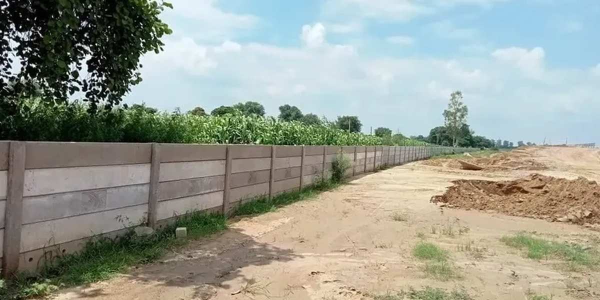 A precast boundary wall is a type of wall that is prefabricated off-site and then installed as a complete unit on the property boundary. It is made using precast concrete or other materials and is designed to provide security, privacy, and delineation of property boundaries.Precast boundary walls offer several advantages over traditional on-site construction methods. Firstly, they are manufactured in a controlled factory environment, ensuring high quality and consistency in the production process. This results in durable and uniform wall units that are built to specific design specifications.The precast panels or units are transported to the site and assembled quickly, reducing construction time and labor costs. The installation process is efficient, as the panels are designed to interlock or connect seamlessly, creating a continuous wall system.Precast boundary walls come in various designs, finishes, and heights, allowing for customization based on the specific requirements and aesthetic preferences of the property owner. The walls can be reinforced with steel for added strength and durability, and they may include features such as gates, decorative elements, or acoustic insulation.These walls offer excellent security and privacy, acting as a physical barrier to unauthorized access and providing a sense of enclosure. They also contribute to noise reduction, creating a quieter and more peaceful environment within the property.In addition to their functional benefits, precast boundary walls are low-maintenance and long-lasting. They are resistant to weathering, pests, and rot, ensuring their durability and longevity.Overall, precast boundary walls provide a convenient and reliable solution for property owners seeking privacy, security, and aesthetic appeal. Their off-site production, quick installation, and customizable design make them a popular choice for residential, commercial, and industrial applications.
