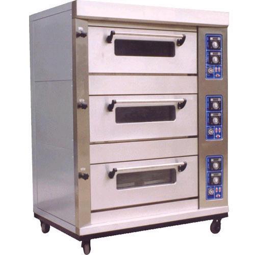 Our firm has an advanced and sprawling infrastructure which has all the modern and sophisticated facilities to manufacture best in class Three Deck Oven. Used for the baking purposes, this oven is widely demanded in bakeries, homes, hotels, etc. Manufactured from well tested components and the latest technology, this oven is also properly checked against several parameters. Besides, we provide this oven to the clients at nominal rates.