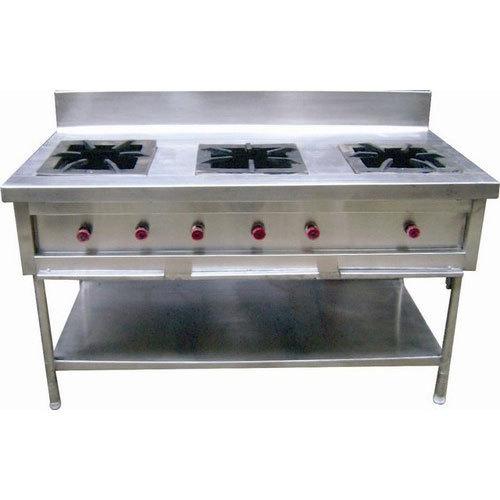 We are involved in offering Commercial Kitchen Equipments. We offer this product with the help of our team of skilled professionals and by using latest machines.We customize our Kitchen Equipment according to the space availability in the kitchen.Our products are in compliance with the international standards.