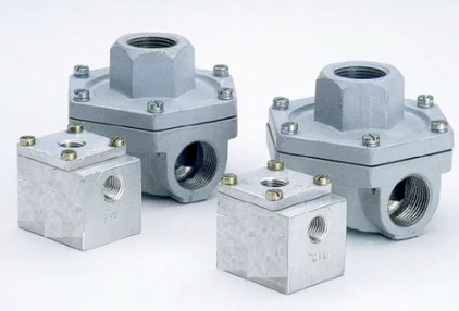 G 1/4” - G 3/4” Quick Exhaust Valves Mounting of the valve on the cylinder port helps in exhausting the outgoing air directly without routing through the directional valve. It helps in increasing the speed of piston movement 2 to 3 times. 1/4” QEV also can be used as shuttle valve.WE DEALS IN MANY KINDS OF DUNCAN MAKE QUICK EXHAUST VALVE ....FOR MORE ENQUIRIES CONTACT US THROUGH OUR MAIL CENTRALAGENCIES.DELHIK@GMAIL.COM OR CALL US ON 7503126000 OR 7503126008 