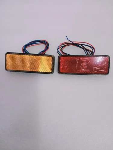 Product description:-Item Name :Clearance Light LED Power: 2.4W/0.12ALED Type: 3528 SMD LEDLight Type: LED SourceWorking Voltage :12VWaterproof rate: IP 67Color : RED / ORANGREBrightness : 300LMColor Temperature :6500.8000KLifespan : 50000Hours50000 hours above life timeMaterial:-ABS +PMMA Light Cover