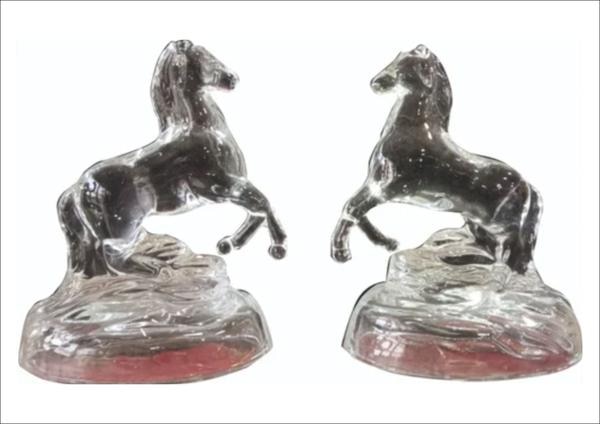 Horse pair in glass Material...