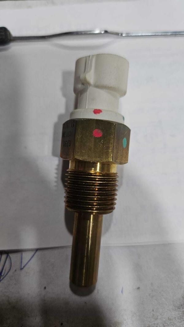 ITEM: TEMPERATURE SENSOR / MAKE : TATA CUMMINS/ MODEL:S3.8G