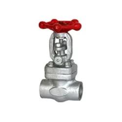 A socket weld gate valve has end connections that are socketed so the pipes have smooth spigot ends. This structure is common in steel gate valves designed to handle high temperatures and pressures. A socket weld connection is generally for valves that connect to pipes with small diameters. The piping's should only be NPS 2 or lower. It is also a good and cost-effective alternative for threaded connections.