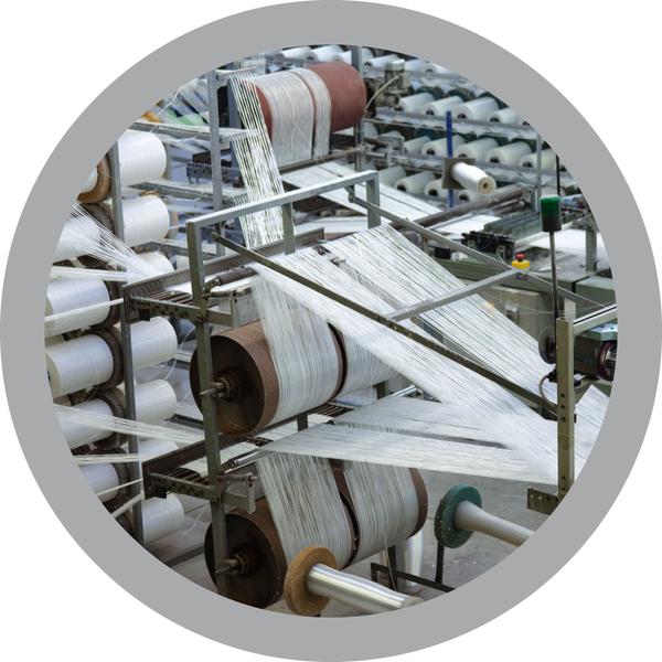 For the production of egg conveyor belts we weave our yarns both in weft and also in warp: is thus obtained an herringbone structure strong and durable which guarantees compactness, good tenacity and low elongation to the belt.