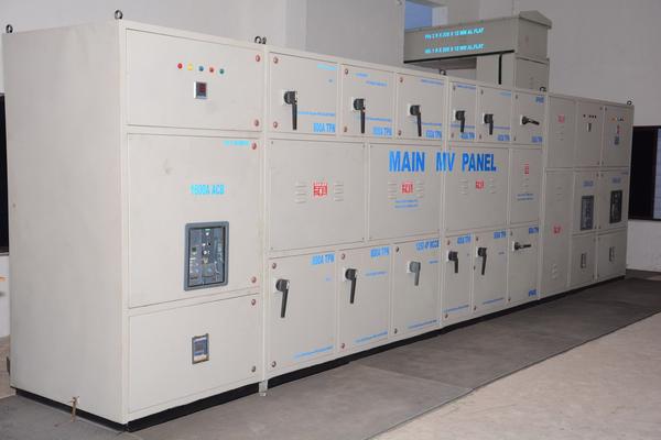 A medium voltage switchgear is a set of electrical equipment enclosed in a predominantly metal structure. This centralized set includes a variety of switches, transformers, fuses and circuit breakers.