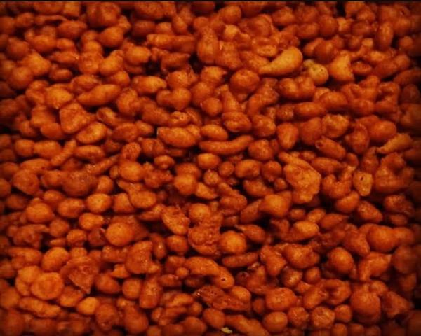 Chrkhi Boondi Namkeen is crunchy and salty, and can be flavored with various spices such as cumin, coriander, and chili powder. It is often served with yogurt or chutney. It can also be mixed with nuts like cashews and peanuts to give a crunchy texture mixed with nutty flavour. This namkeen contain minimum ingredients with minimum fat, so one can enjoy them guilt-free. It is prepared using good quality ingredients under the guidance of our experienced professionals. We provide this Chrkhi Boondi Namkeen at very reasonable price to the clients.