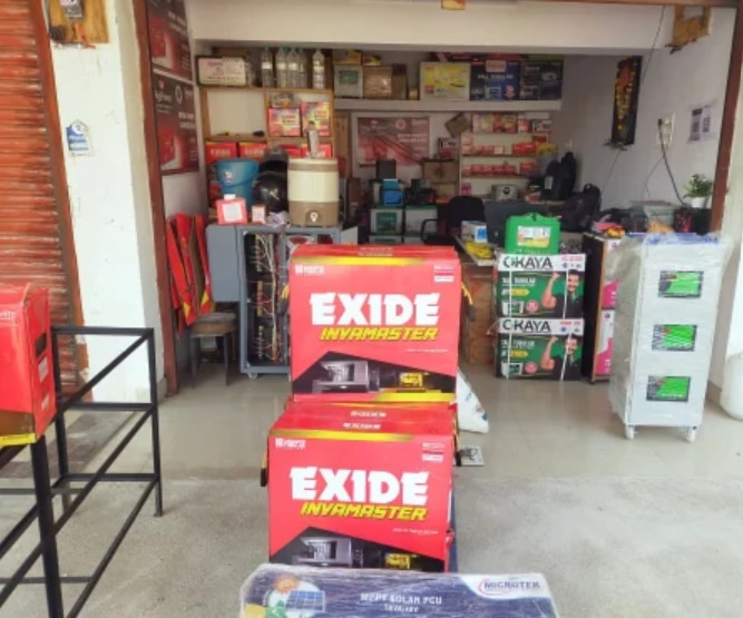 Brand	                                Exide
Product Type	                Inverter Battery
Color	                                Red
Use	Electricity                      Backup
Load Crest Factor	               31
Country of Origin	              Made in India

We MAHENDRA POWER POWER , leading supllier of UPS BATTERIESSTABILIZERAnd service provider for the same.