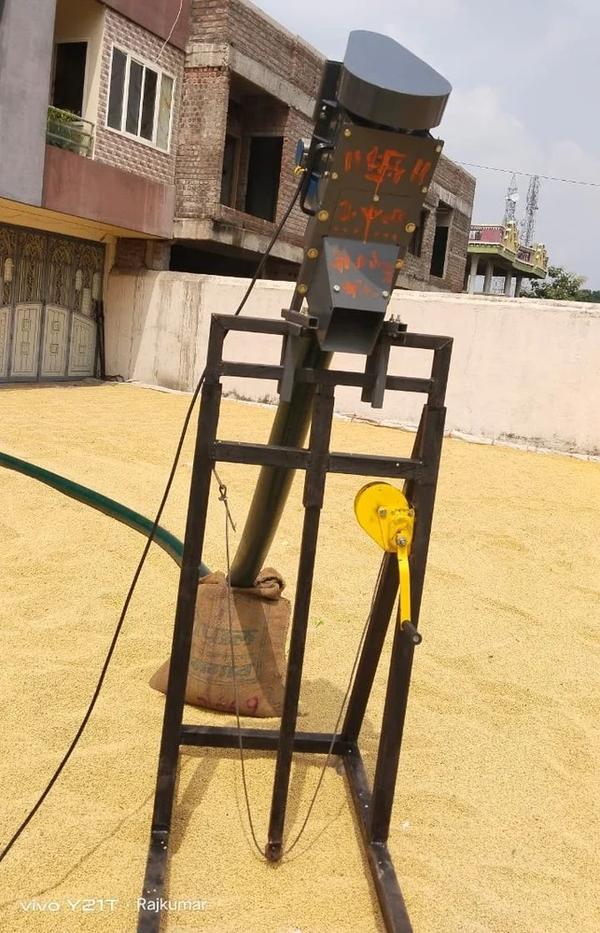 Maximum Speed	1500 RPM
Maximum Height	6.5 Feet
Material	Mild Steel and PVC
Power	1.75kW
Usage/Application	Wheat Grain Lifter
Warranty	12 Months
Phase	Single Phase