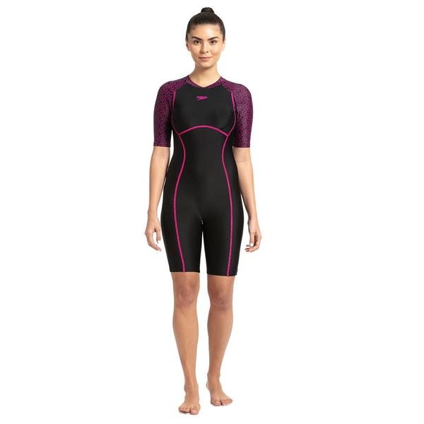 Essential Splice Printed KneesuitThis classic Kneesuit is ideal for providing extra coverage and includes a removable bra pad for enhanced support making it a great choice for regular swimming. Featuring Endurance®10 which is chlorine resistant and designed to last longer.Features• Ideal for swimmers seeking greater leg coverage than a standard swimsuit.• Removable Bra Pads - for enhanced comfort and confidence• Higher chlorine resistance than standard swimwear fabrics - fits like new for longer with CREORA® HighClo™• Shape retention - fabric stretches so you can enjoy your swim without feeling restricted• Sun protection - UPF 40+Fabric Description: Endurance®10Fabric Composition: 80% Polyamide 20% Elastane (CREORA® HighClo™)