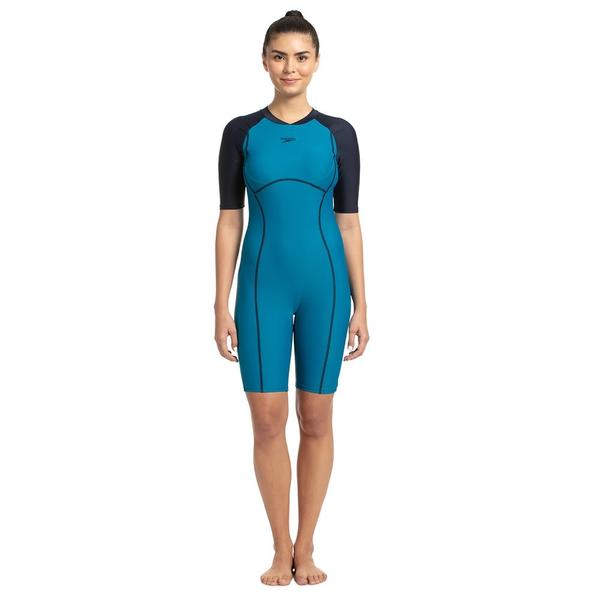 Essential Splice AOP KneesuitThis classic Kneesuit is ideal for providing extra coverage and includes a removable bra pad for enhanced support making it a great choice for regular swimming. Featuring Endurance®10 which is chlorine resistant and designed to last longer.Features• Ideal for swimmers seeking greater leg coverage than a standard swimsuit.• Removable Bra Pads - for enhanced comfort and confidence• Higher chlorine resistance than standard swimwear fabrics - fits like new for longer with CREORA® HighClo™• Shape retention - fabric stretches so you can enjoy your swim without feeling restricted• Sun protection - UPF 40+Fabric Description: Endurance®10Fabric Composition: 80% Polyamide 20% Elastane (CREORA® HighClo™)