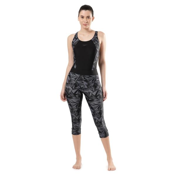 Hyperboom Active CapriFeaturing our new & iconic Hyperboom print, this active Capri from our women's Swim Active collection works hard to protect you from the sun's harmful rays. It features a secure and comfortable wider waistband and offers the perfect technology for a hot day at the beach or pool.Features• Drawstring around waist for enhanced fit and security• All purpose wear - for swim, gym or leisure• Higher chlorine resistance than standard swimwear fabrics - fits like new for longer with CREORA® HighClo™• Shape retention fabric• Sun Protection - UPF 40+Fabric Description: Endurance®10Fabric Composition: 80% Nylon, 20% Elastane(Creora® HighClo™)