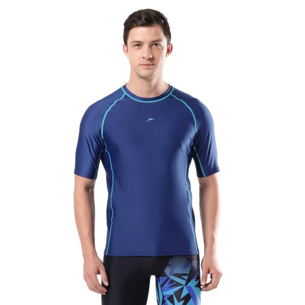 Short Sleeve SuntopSleek and stylish long sleeve suntop in classic colours. The slim fit and long sleeve provides great coverage for any weather which makes it perfect for outdoor training. This sun top features a tonal coloured Speedo Boom logo in the centre giving a premium finish.Features• Slim fit• Multi-use, mix-and-match products that provide you the ultimate flexibility to create your look,and achieve your fitness goals• Higher chlorine resistance - fits like new for longer with CREORA® HighClo™• Shape retention fabric• Sun protection - UPF 40+Fabric Description: Endurance®10Fabric Composition: 80% Nylon 20% Elastane (CREORA® HighClo™)
