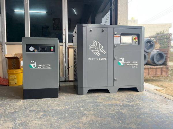 SMART -TECH MAKE 25 HP VFD COMPRESSOR 
