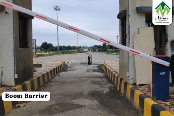 Motor Type	Servo MotorIngress Protection Level	IP54Operating Temperature	-40°C to +75°CPower Supply	24V DC, AC 100 to 240V ACController Frequency	50 to 60HzPower Consumption	100WCase Material	Powder coated steelDimensions	330 * 330 * 970mmMotor MCBF	5 million timesWeight	48kg