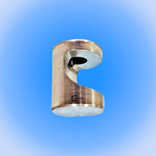 Wide angle flat spray nozzle with high impact value and sharp flat fun, works on principle of deflection, non clogging .Assembly with retaining nut.