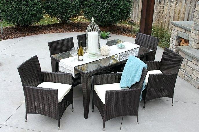 Entertain in style with our elegant B26 6-seater dining set. Crafted for both durability and sophistication, it offers ample space for intimate gatherings or family meals. Create cherished memories while enjoying the perfect blend of comfort and luxury.