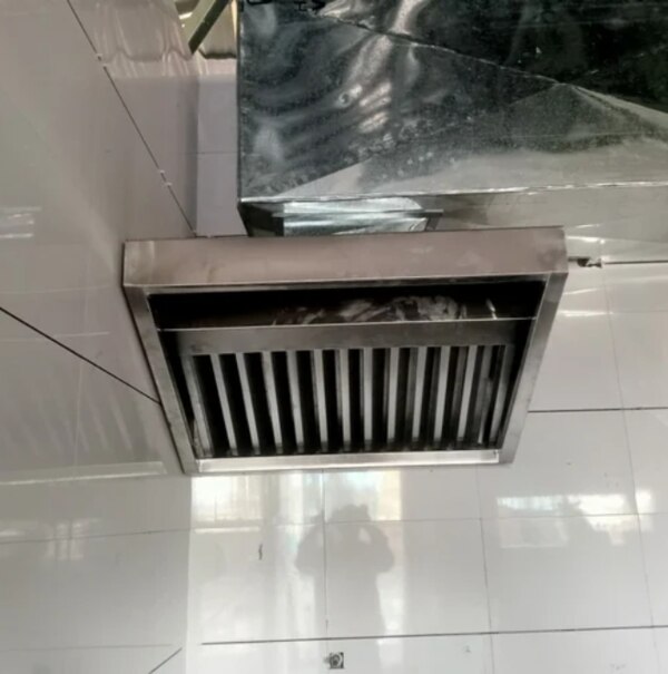 Equipment Type	            Commercial Kitchen ChimneyCapacity	                            1200 m3/hUsage/Application	    IndustrialShape	                           RectangularCountry of Origin	           Made in IndiaWe are engaged in offering a wide range of  quality Products to our clients. Our range of all products is widely appreciated by our clients.