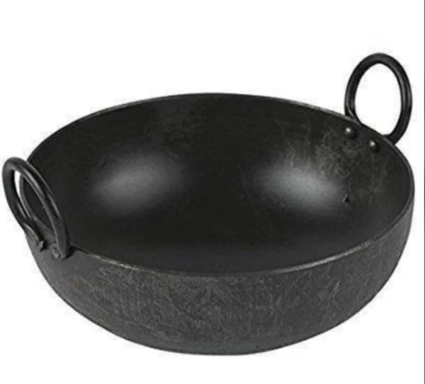 Size	12 inchUsage/Application	RestaurantShape	RoundCapacity	15 kgMaterial	IronColor	BlackWe are providing Round Iron Kadai.