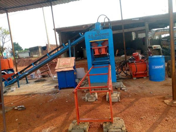 General deatils:Model: 6 Cavity Automatic Fly Ash Bricks MachineAutomation Grade: AutomaticPower Source: ElectricVoltage: Upto 240 VFrequency: 50 hzMethod: Hydraulic PressureBrick Type: SolidCapacity: 1260-1440 Bricks Per HourBrick Size: CustomCondition: New OnlyTolerance: 0.5 mmElectric Motor: Yes Others:Usage/Application : Fly Ash Bricks Making , Cement Bricks Making , Concrete Bricks MakingVibrator: OptionalWorking Pressure : 100 TONBrand: S. S. MACHINE ENGINEERING WORKSBrick Per Stroke : 6Cavity: 6Conveyer Belt Length : 18FTCountry of Origin : Made in IndiaHydraulic Oil Cooling Motor : YesI Deal In : New OnlyMaterial: Mild SteelMinimum Quantity : 1 pieceModel Name/Number : SSME007Molding Cycle : 3-4Motor Make : CROMPTON,HAVELLES , ABBPan Mixer Power : 7.5HPPower Required : 19.5 HPProvide After Sales Service : YesSurface Finish : Color Coated