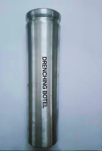 Usage/Application Drug DeliveryMaterial AluminiumSize 250 mlAutomation Grade ManualFinishing AluminiumProduct Type General Veterinary EquipmentWeight 200gmVeterinary Drenching bottle We manufacture, supply and export the best quality Veterinary Surgical Sets. It meets the requirements of various surgeries. These Drenching bottle are made using medical grade raw material and are reckoned for their durability and finesse.Additional Information:Production Capacity: 250mlDelivery Time: 2 to 3 daysPackaging Details: DRENCHING BOTTLE Size 250 ml Material Aluminium Use Drug Delivery in animals Packaging 1 Pc Make India DESCRIPTION :- It Is Used for Delivering drug to Animals.
