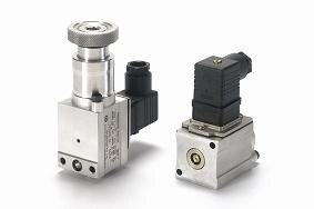 Pressure Switch - 1PSNon adjustable differential type. Spring loaded sealed piston construction. Encapsulated design for protection against dust. Six pressure ranges available, which can be adjustable upto 10, 50, 100, 200, 350 and 420 bar. Transparent plug-in connector is available with LED.