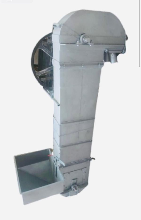 The machine capacity is 200kg betel nut and its working on two betel nuts cutting machines at single bucket elevator