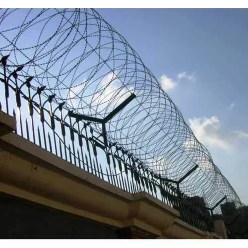 Material	Stainless SteelGSM	80 GSMCountry of Origin	Made in IndiaFlat Wrap, Razor Wire, Continues loops (Roll) Individual rings clipped together. Saves on labor and time in comparison to single rings. Complies to WATER CORP AND WESTERN POWER SPECIFICATIONS 550mm Diameter Short Barb, Galvanised Steel, 100 Loops per Pack Length per pack 27.5m @ 275mm centres, Weight 17 kg, We are manufacturing Flat Wrap Razor Wire as it saves labour and cost due to its standalone fencing or amalgamated with chain link, Brick wall and Wiremesh Flat Wrap is erected using Single Strand Razor Wire Which is then clipped to create flat and straight Razor fence barrier.