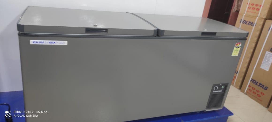 VOLTAS DEEP FREEZER* Gray Colour* Double Door* Four Star Rateing* Two Bascut