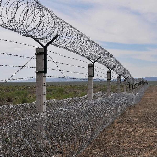 Banke Bihari Wire Industries is a well-known Concertina Coil & Wire 750mm Manufacturer Company in Delhi, which is engaged in supplying Concertina Coil & Wire 750mm in Delhi. We are offering Concertina Coil & Wire 750mm at the best price in Delhi. Concertina Coil & Wire 750mm is available for bulk supplying in Delhi. We are committed to providing reliable Concertina Coil & Wire 750mm Installation Services at affordable prices in Delhi. Due to their fine finish and sturdy nature, these products are broadly praised in the market. These products are made from the best quality raw material and sophisticated technique.