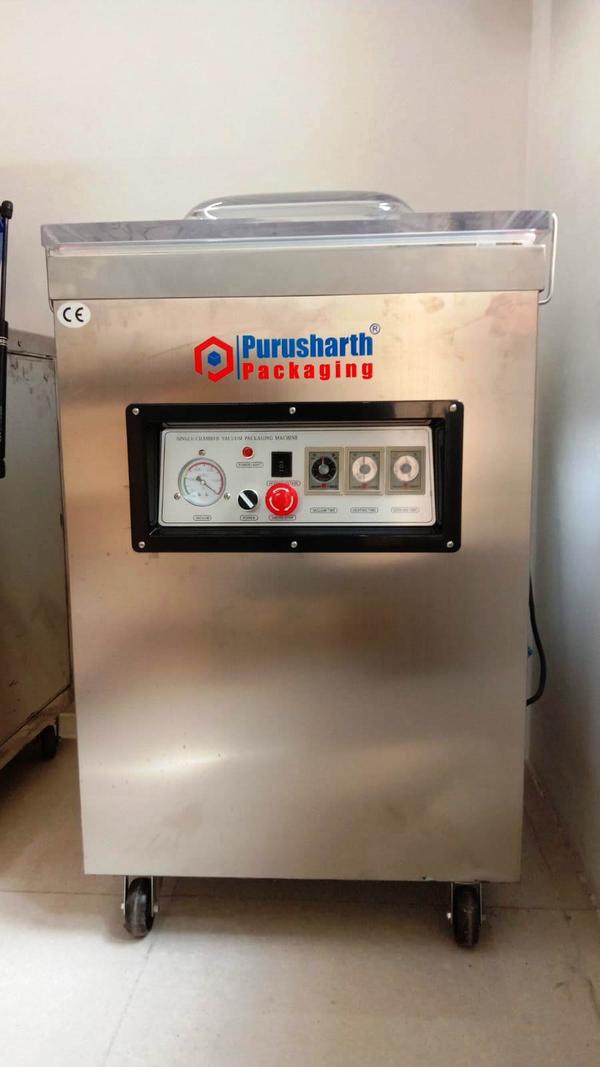 This machine is 20 x 20 inch Vacuum Packing single chamber type machine 