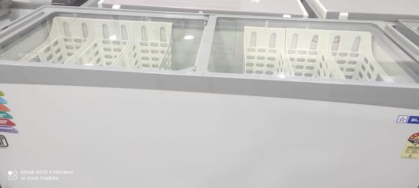* GLASS TOP FREEZER* WHITE COLOR* SIX PLASTIC BASCUT* TWO GLASS DOOR* SERVICE- ONE YEAR MACHINE WARRANTY COMPRESSOR FOUR YEAR WARRANTY * FIVE STAR RATING