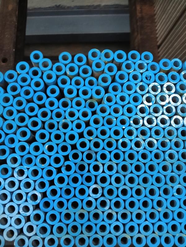SIZE      : 1/4 NB X SCH 80 GRADE : 304L ALUMINIUM               : 6 Mtr long               : Full stock                