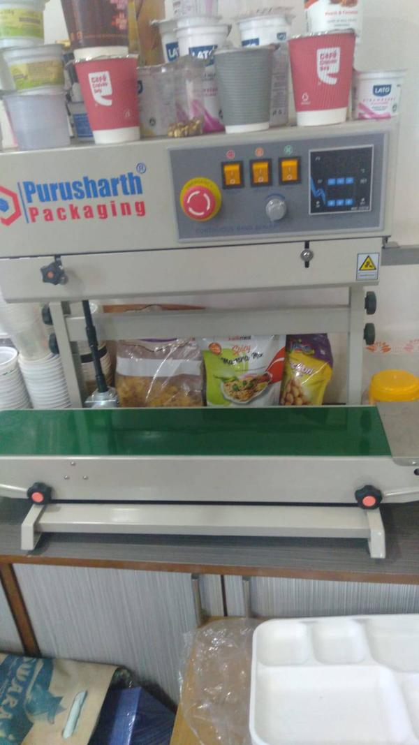 we have best quality semi automatic pouch packing machine in Rajkot 